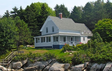 a-home-on-the-rugged-maine-coast